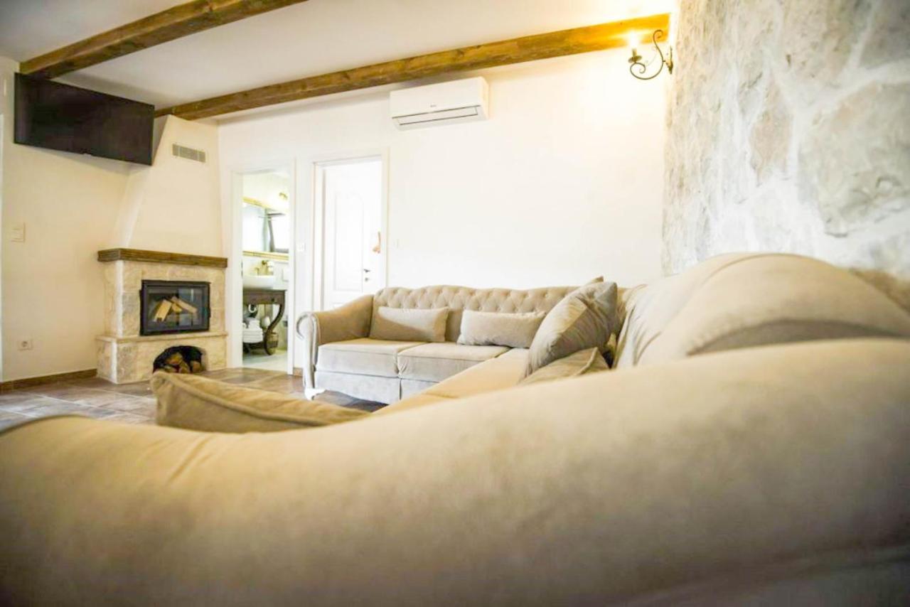 House For Rent Leila Villa ชิเบนิก ภายนอก รูปภาพ